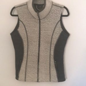 Kuhl wool vest provides superior winter warmth!
